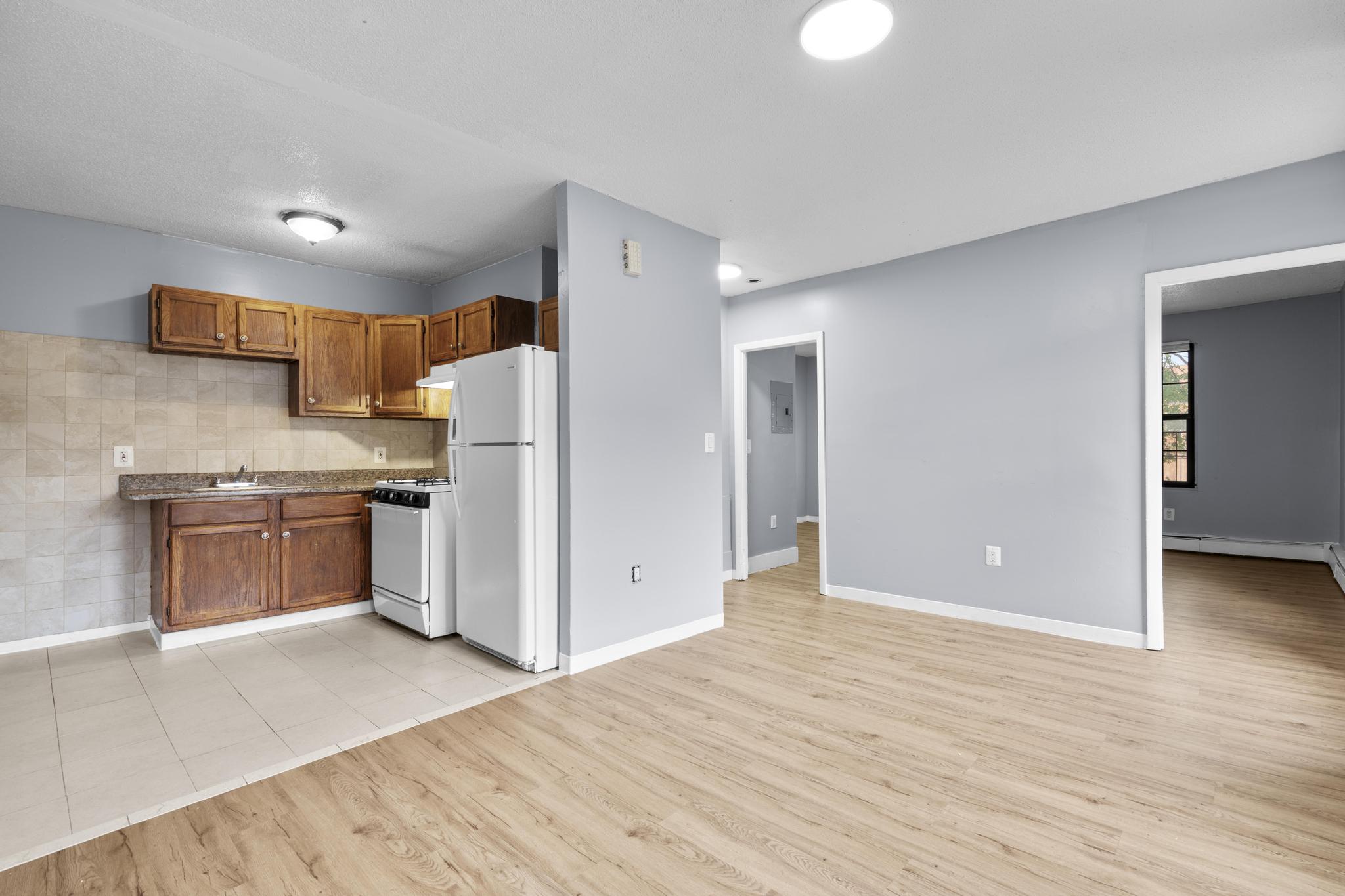 26-28 Lawrence Street - 26-5